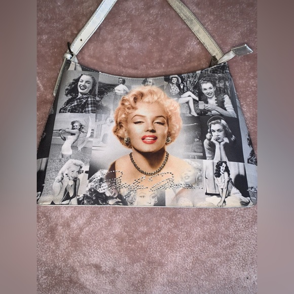 Marilyn Monroe Handbag - Lightly Used 🌟 - Picture 2 of 6